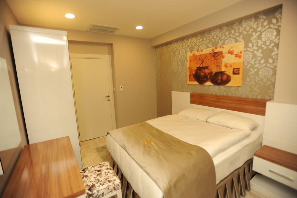 QAMAR PRESTIGE SUITES 19/49