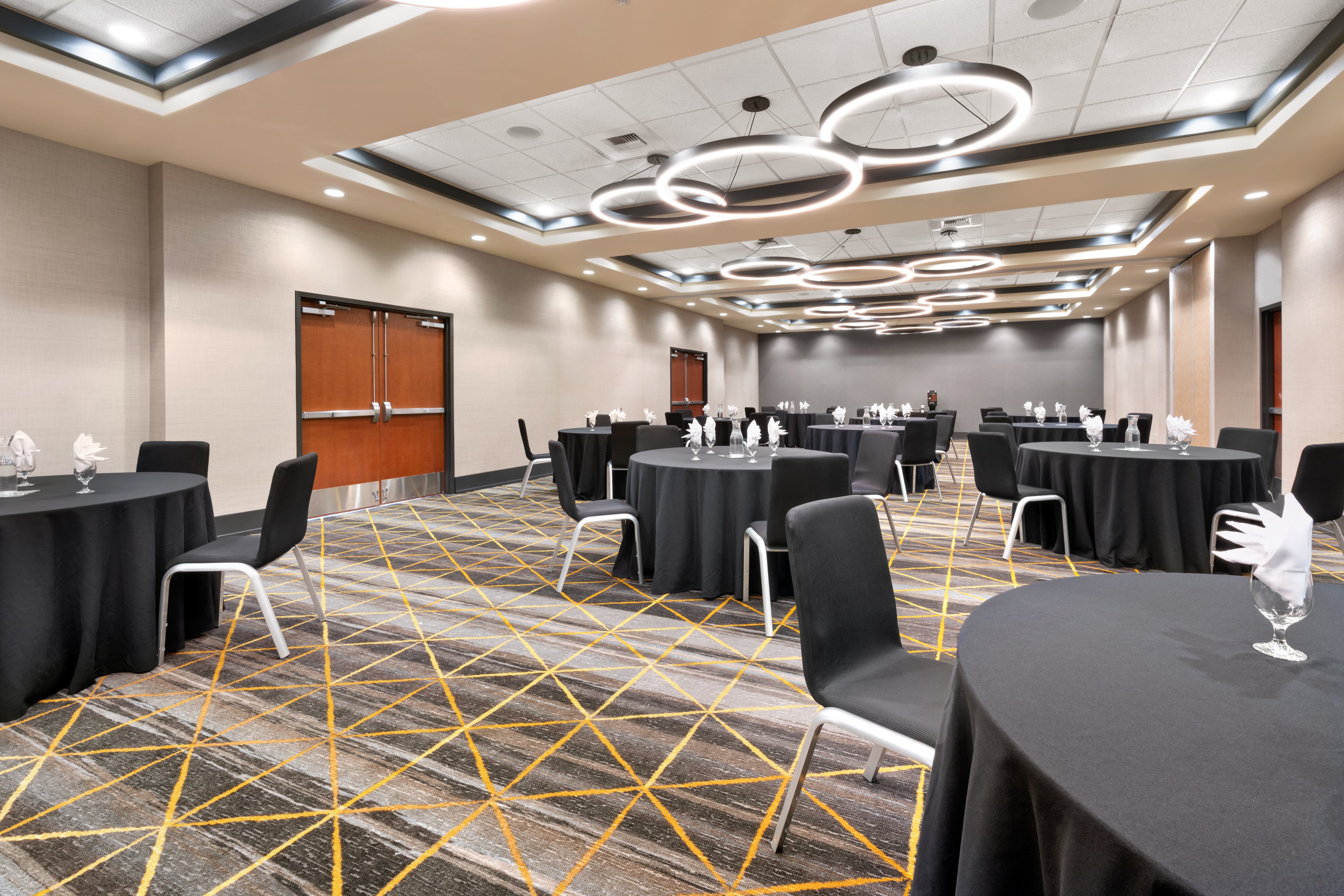 Holiday Inn Yakima 58/68