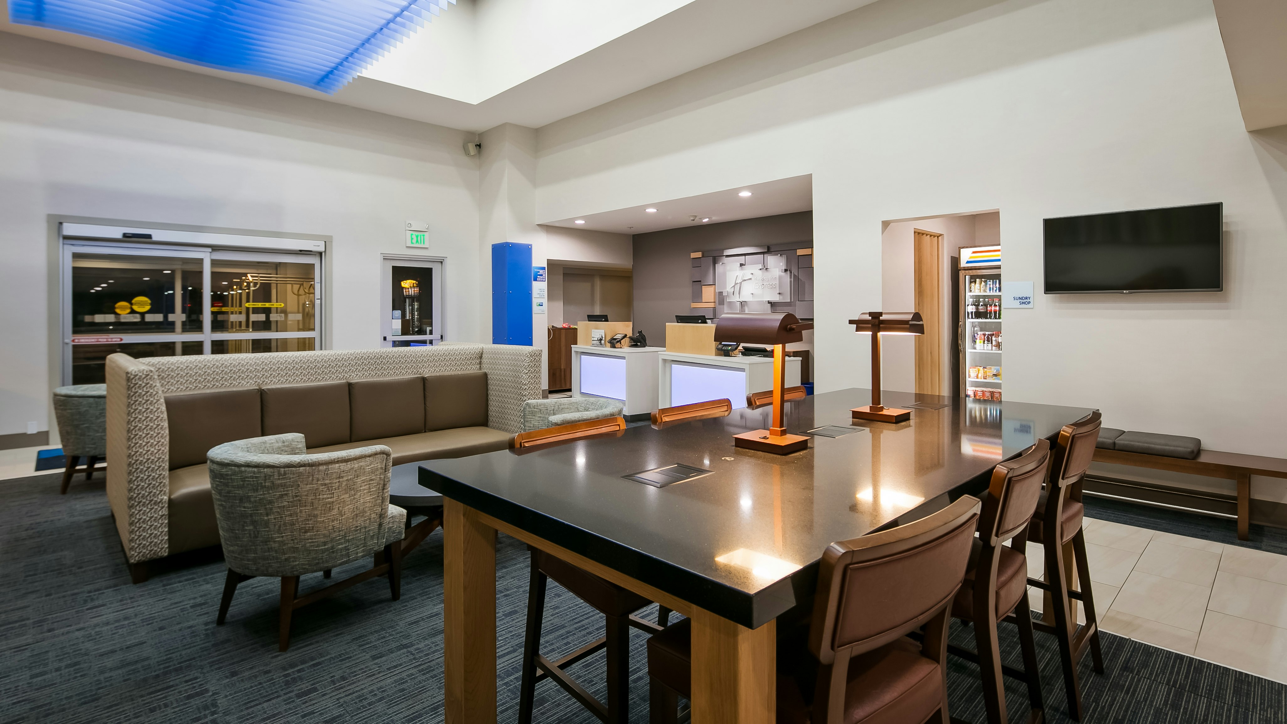Holiday Inn Express And Suites Everett 38/54