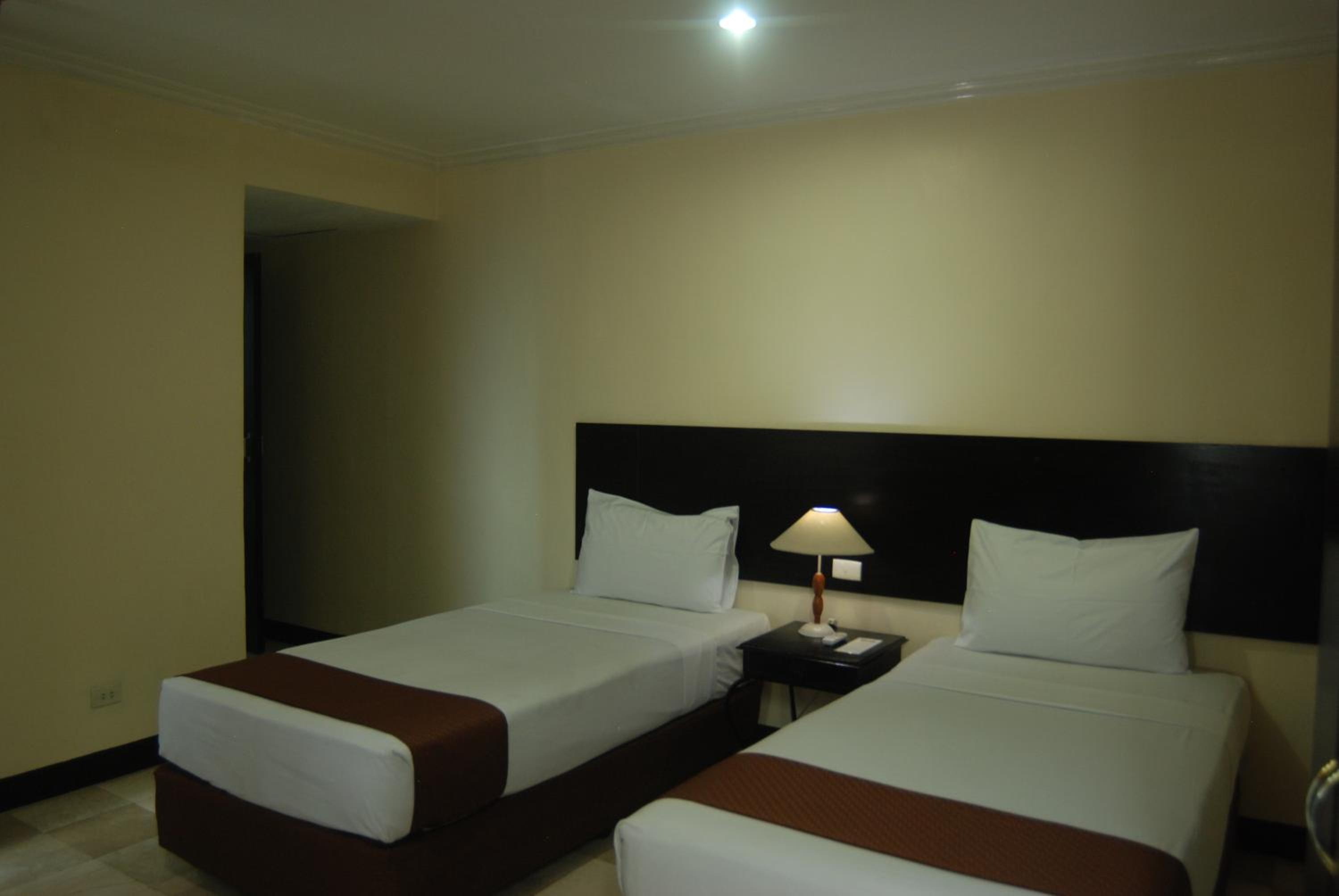 غرفة ثلاثية، Golden Peak Hotel and Suites powered by Cocotel 7/10
