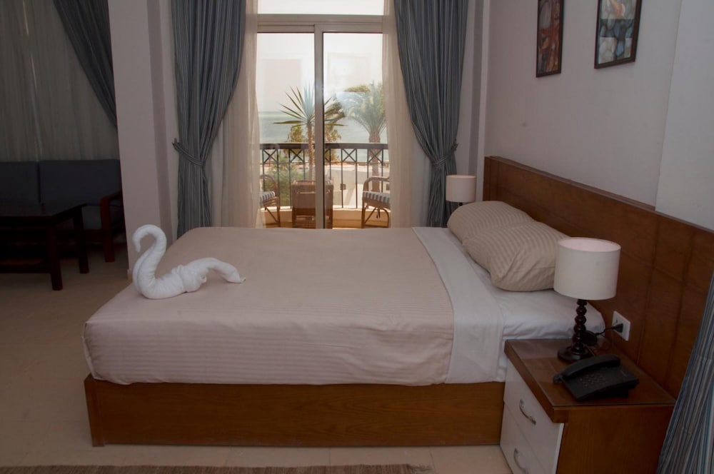 Elaria Hotel 14/68