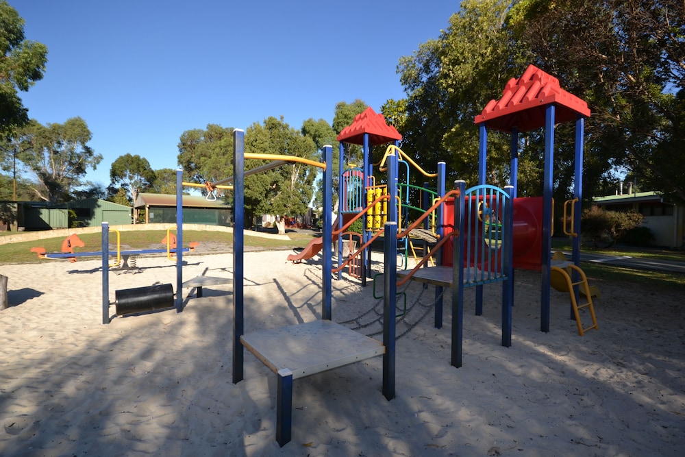Albany Holiday Park 14/18