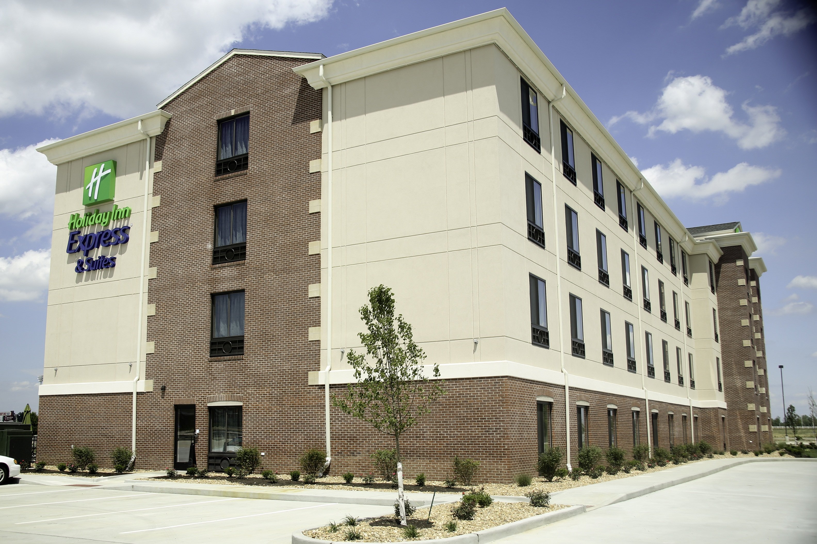 Holiday Inn Express Hotel Suites Marion Northeast 2/43