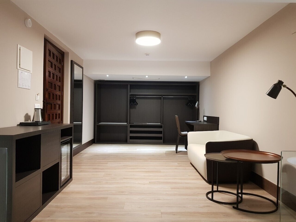 Maria Cristina Hotel 47/72
