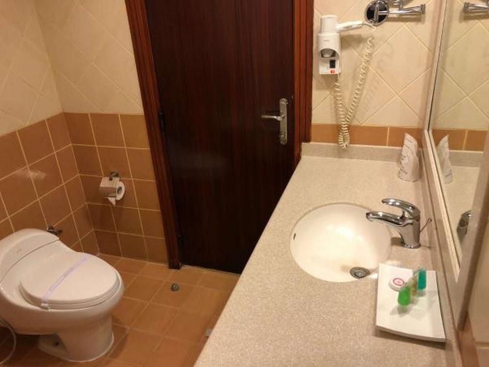 فندق جولدن توليب الخبر كورنيش(Golden Tulip Al Khobar) 38/81