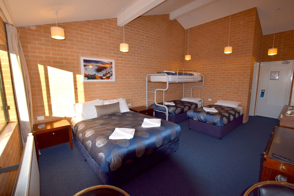 Alpine Resort Motel 27/50