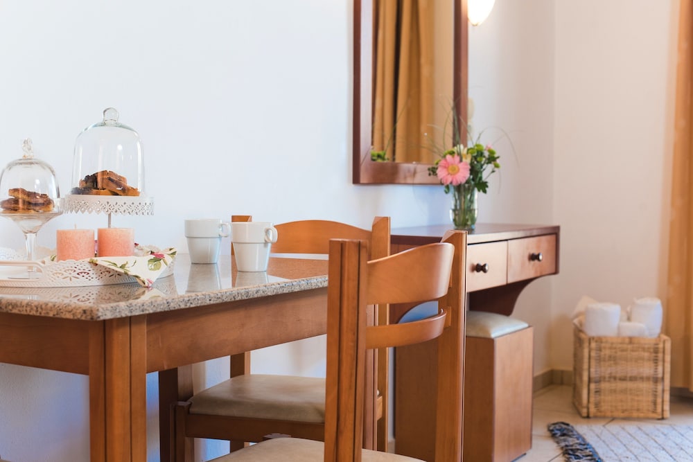 Yiannis Manos Hotel Resort 7/50