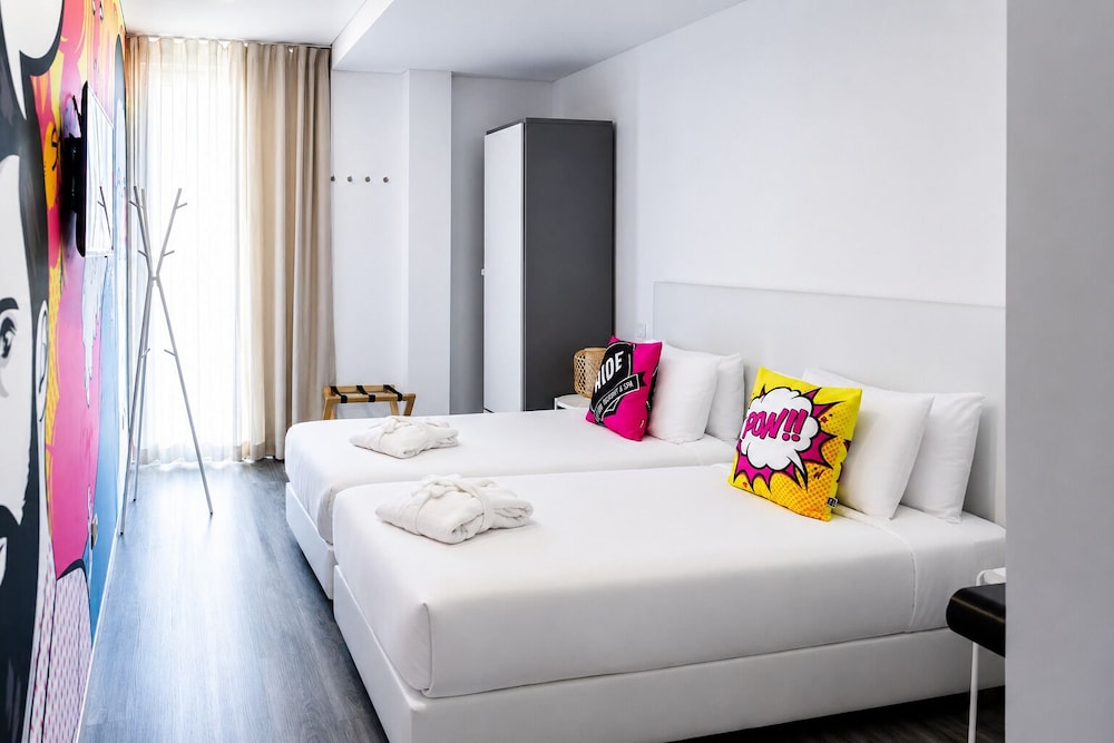 Ride Surf Resort Spa 4/50