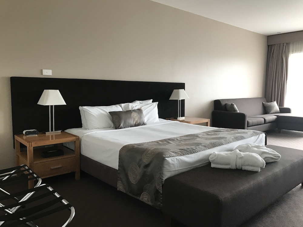 MORNINGTON HOTEL 11/45