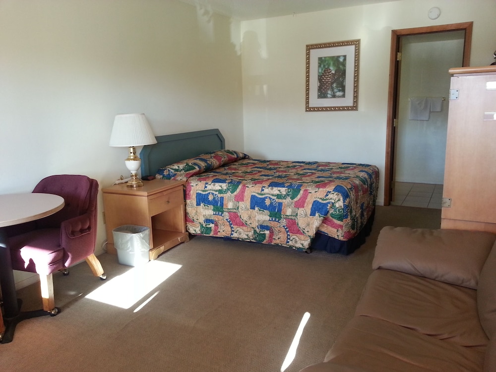 Shelton Inn 9/51