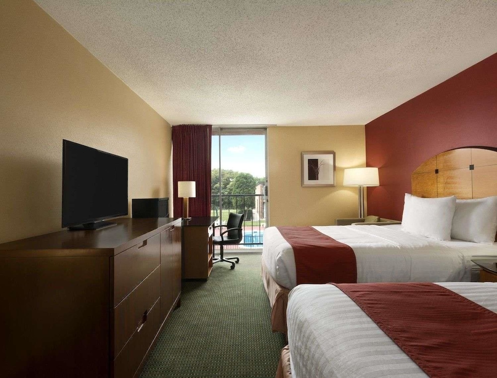 Baymont By Wyndham Salem Roanoke Area 10/25