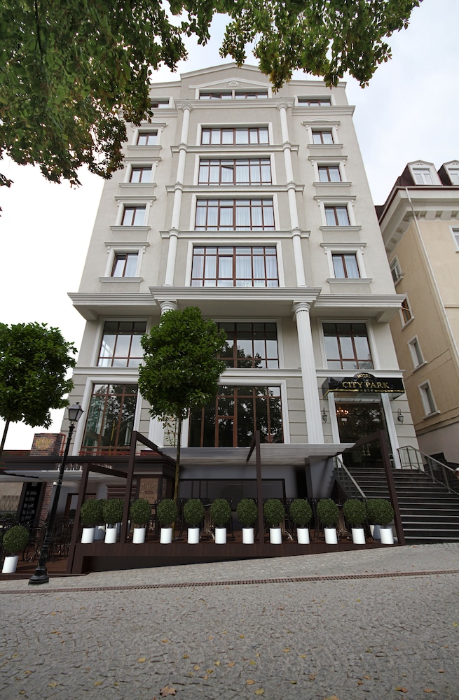 CITY PARK HOTEL 3/51