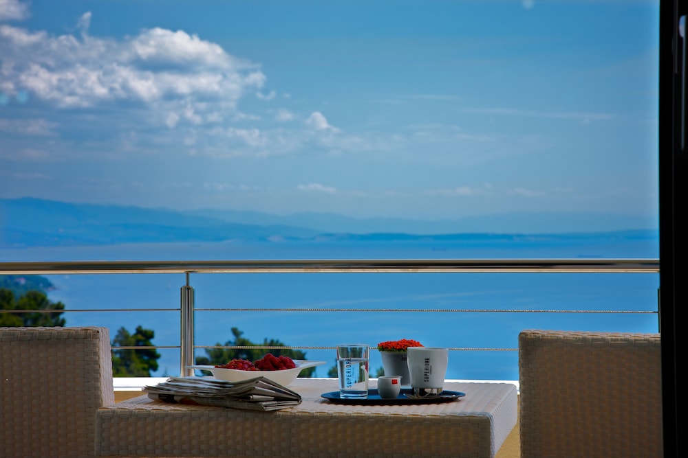 Hotel Laurus 56/82
