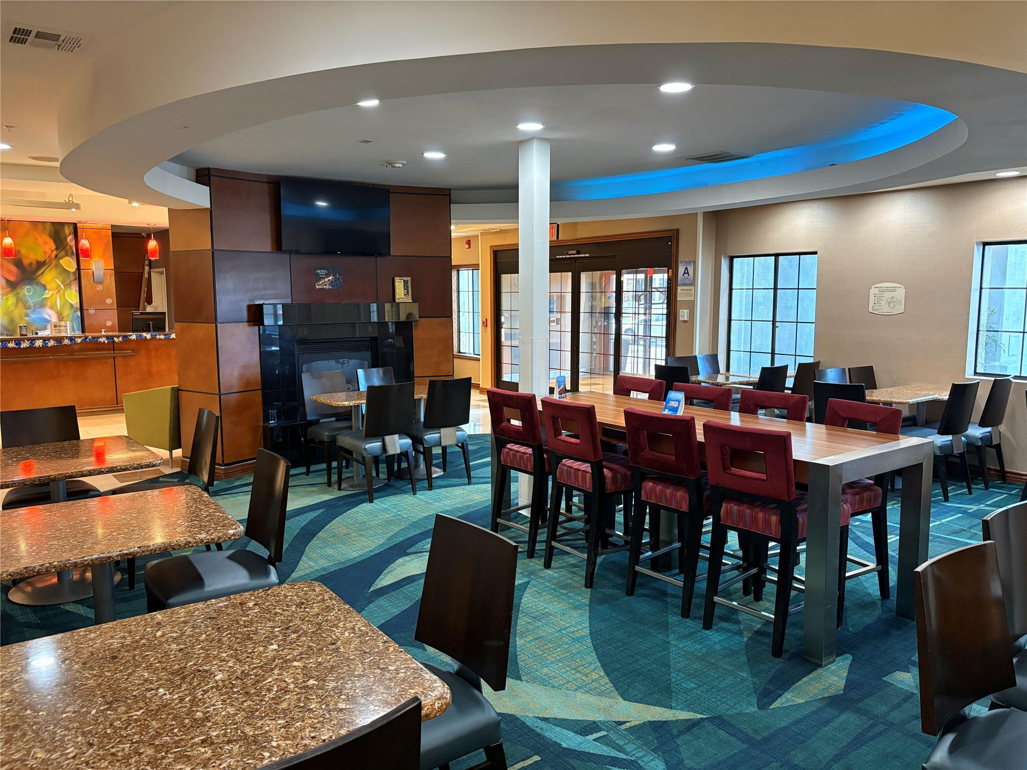 Best Western Hesperia Victorville Suites 18/22