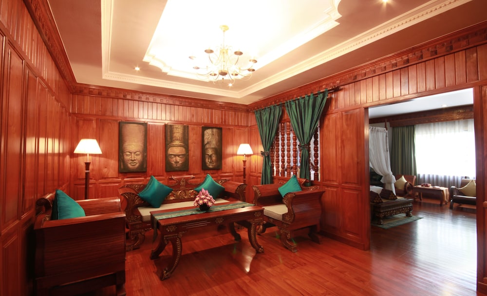 Empress Angkor Resort Spa 30/50