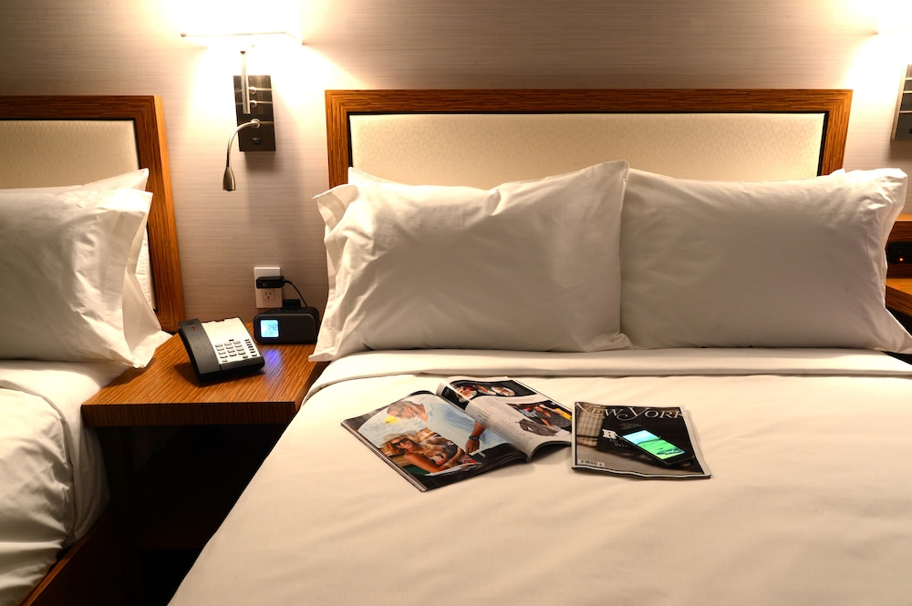 Edge Hotel 23/29