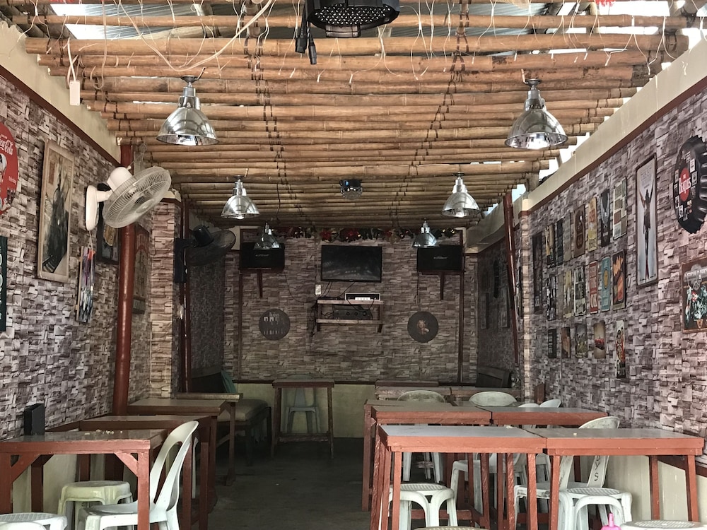 Wendy's Apartelle Boracay 6/30