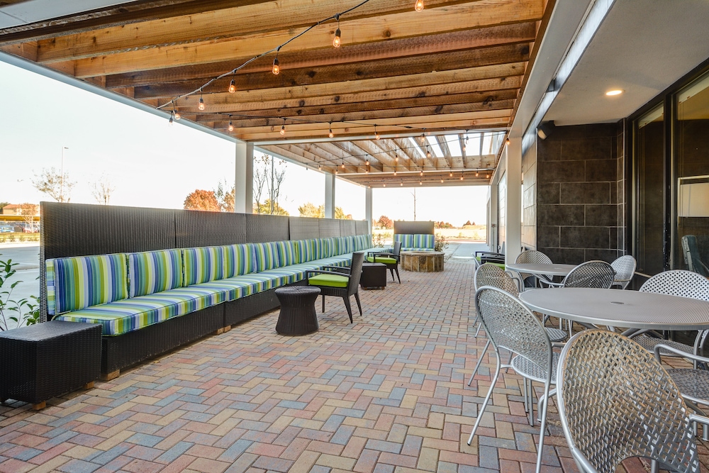 Home2 Suites By Hilton Irving / Dfw Airport North 37/63