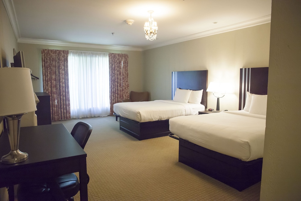 Niagara Crossing Hotel and Spa 25/39