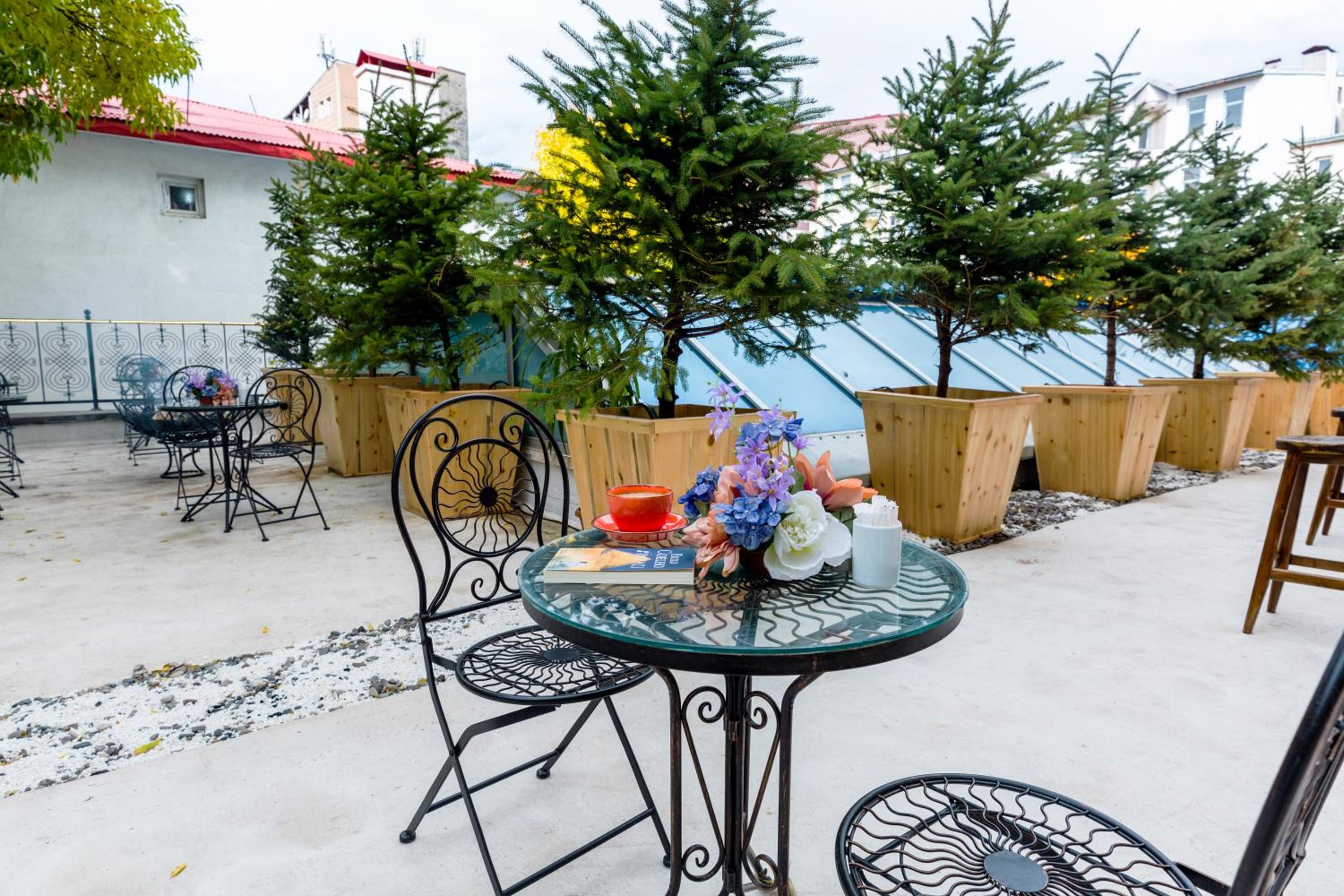 Grand Ani Hotel 36/43