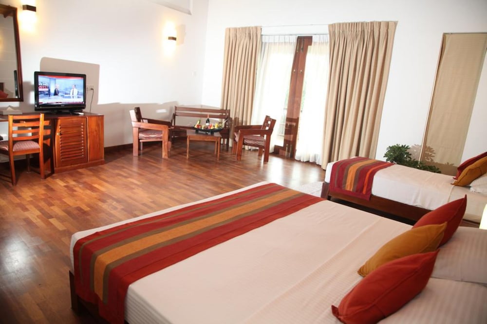 Kamili Beach Villa 7/34