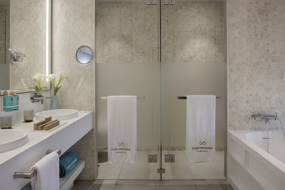 Royal Hideaway Corales Suites 75/77