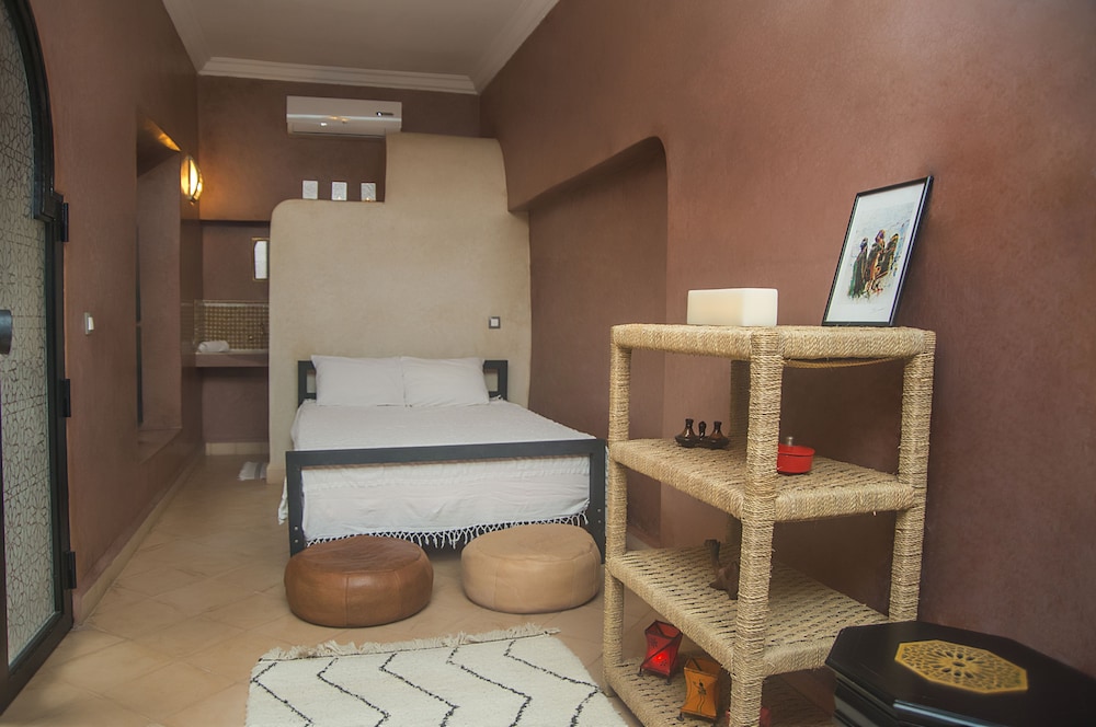 Riad Hadda 9/50