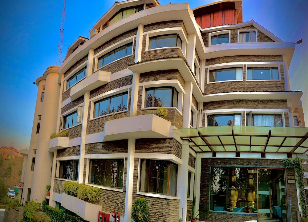 Marigold Sarovar Portico 2/50