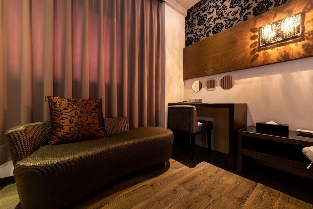 The River Fashion Hotel 46/65