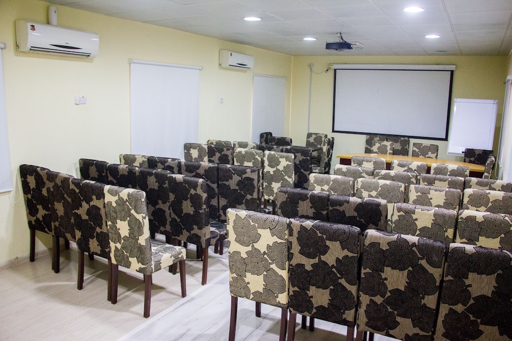 Sun Heaven Hotel & Resort Lekki 25/33