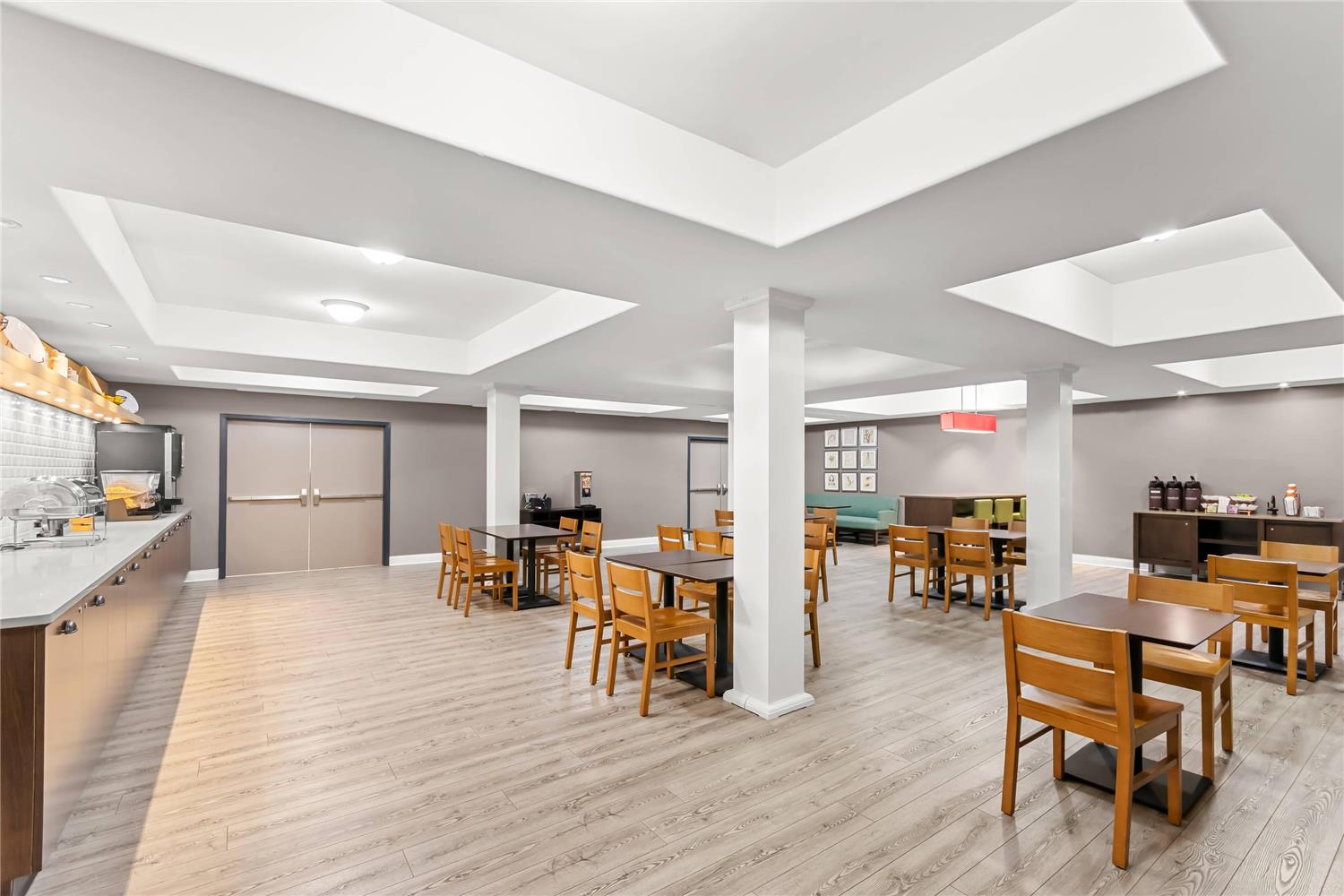 Country Inn & Suites by Radisson, Elizabethtown 12/18