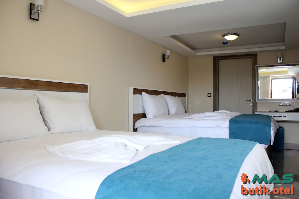 Mas Otel 9/38
