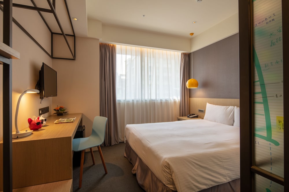 CHAIIN HOTEL DONGMEN 20/68