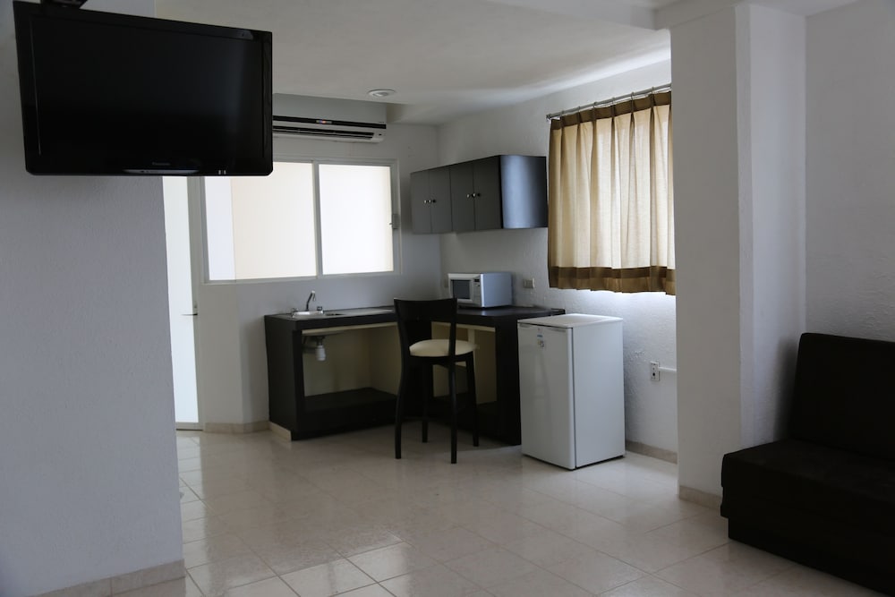 EMS Hoteles Real De Boca 8/25