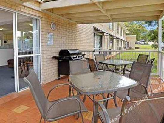 Rotary Lodge Port Macquarie 10/12