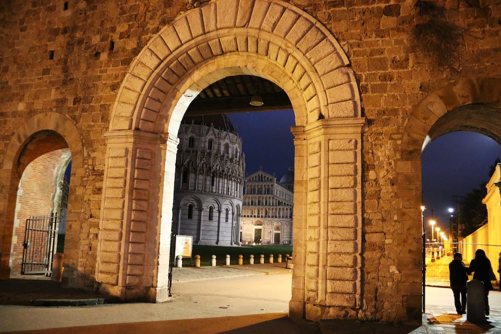 Hotel Pisa Tower 35/47