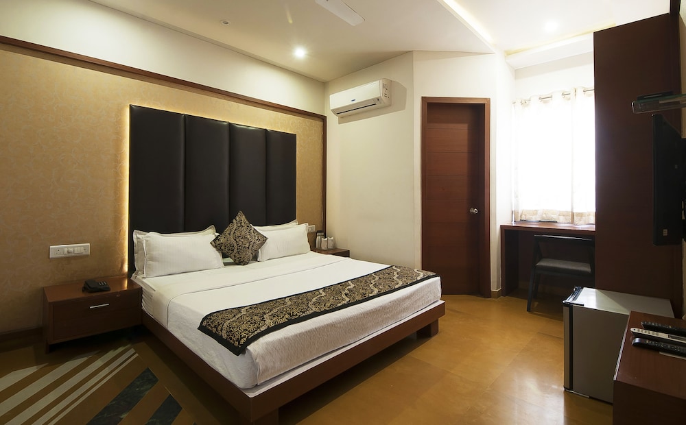 Uddhav Vilas Hotel 5/46