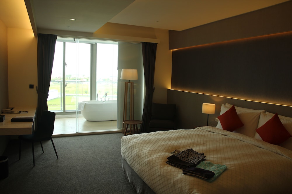 Dancewoods Hotels & Resorts 26/51