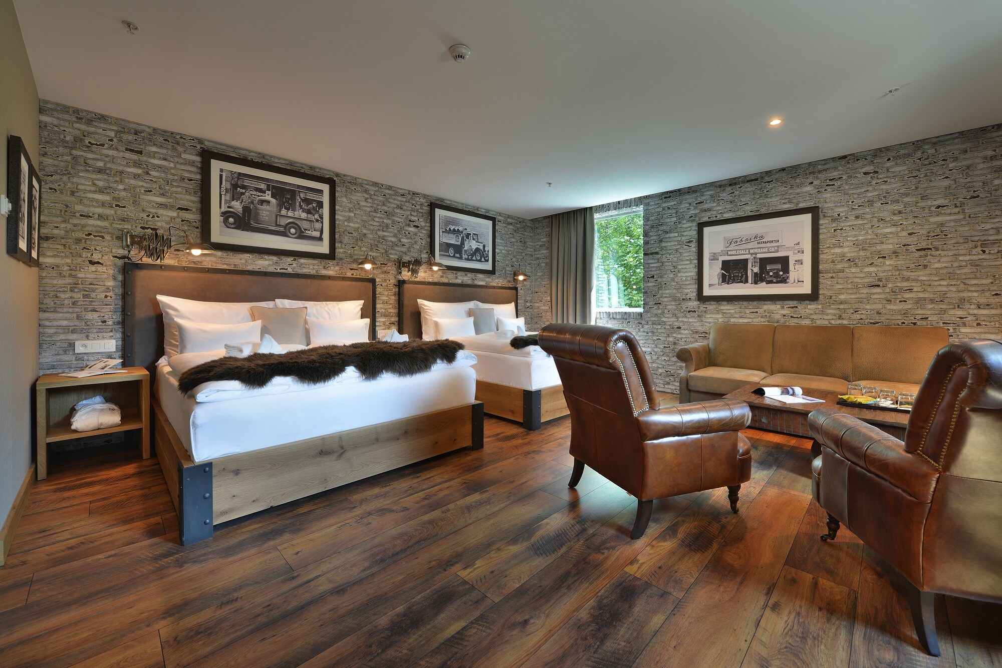 PREMIUM, FAMILY, 2 QUEEN BEDS