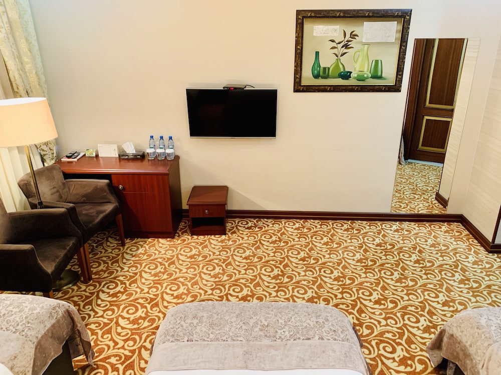 Clover Hotel Baku 42/50