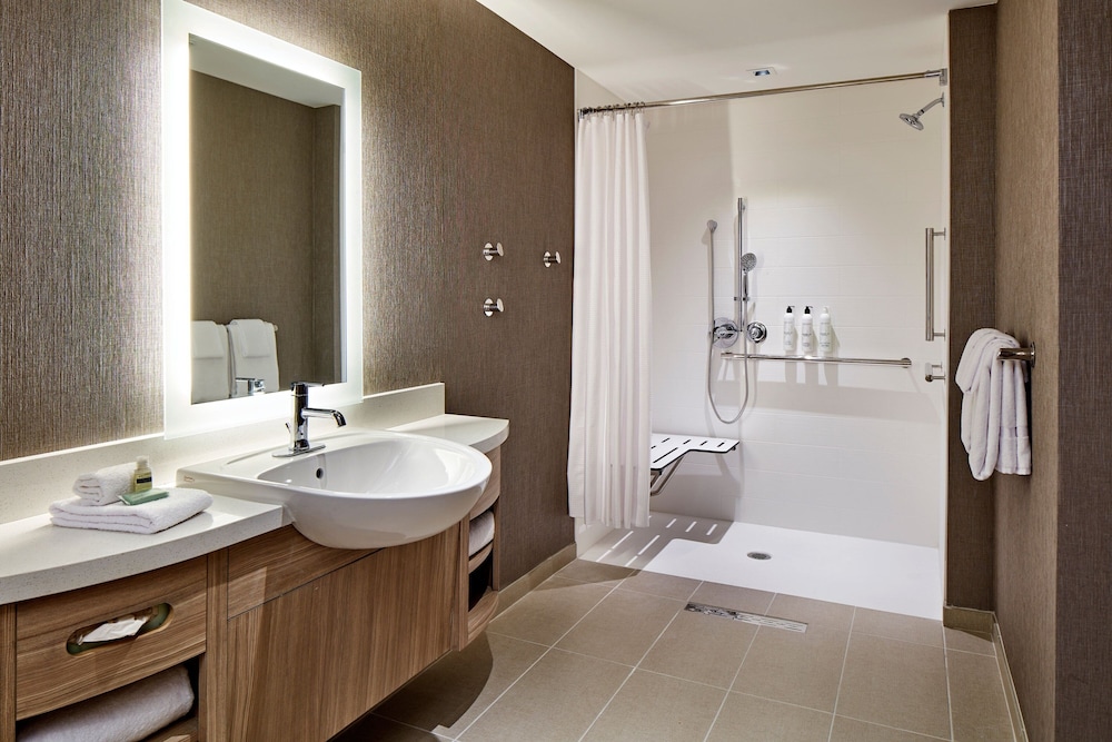 SpringHill Suites by Marriott Los Angeles Downey 40/42