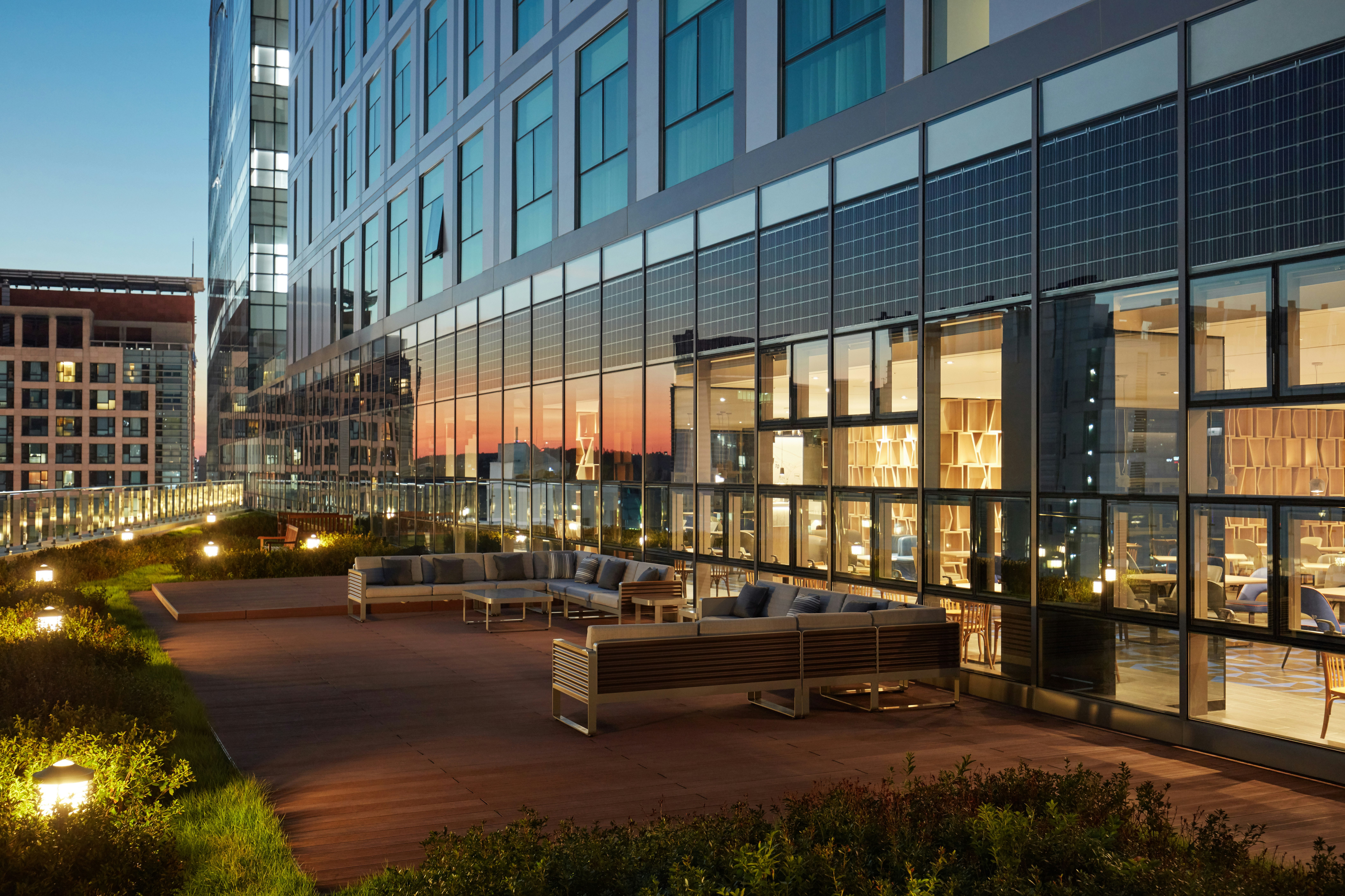 Holiday Inn Express Seoul Hongdae 72/74