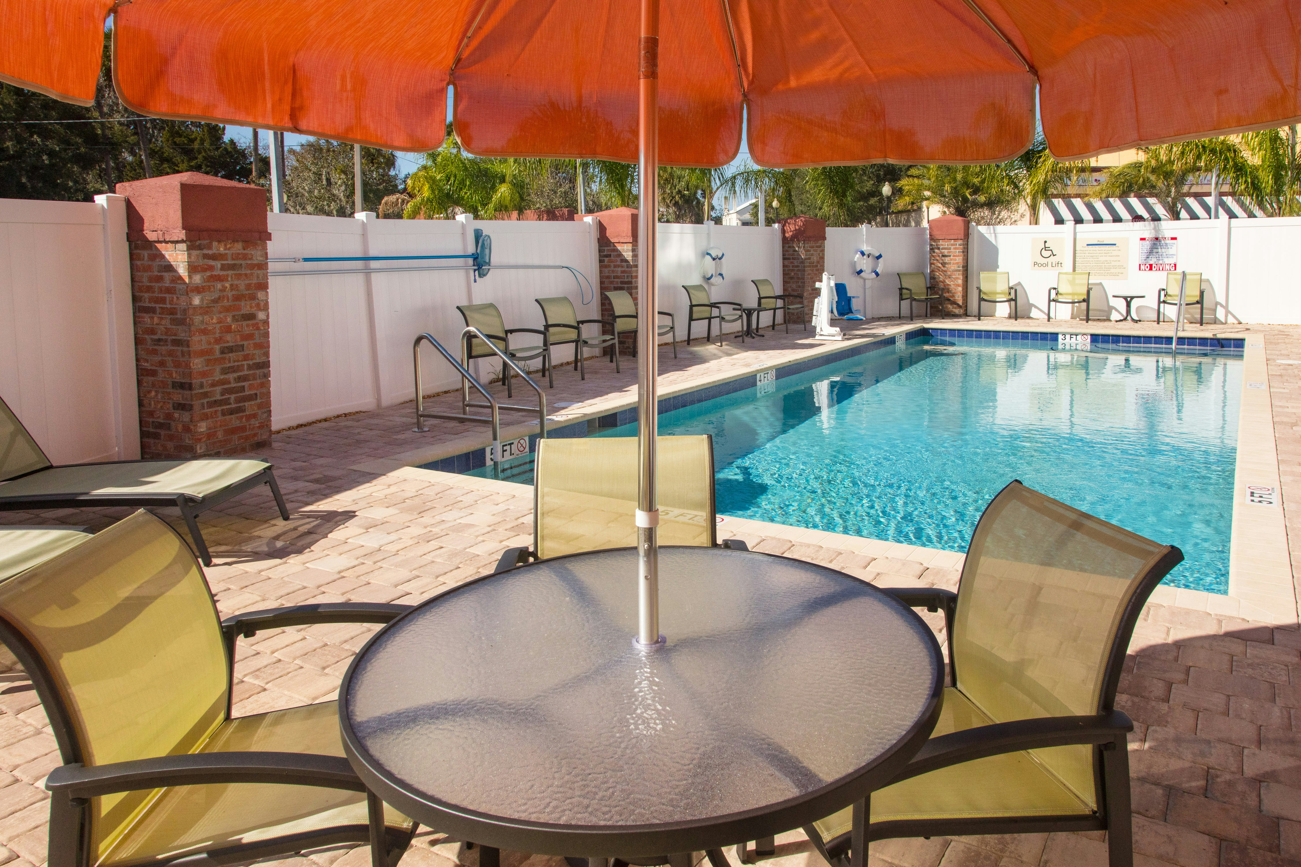 Hampton Inn Palatka 48/48