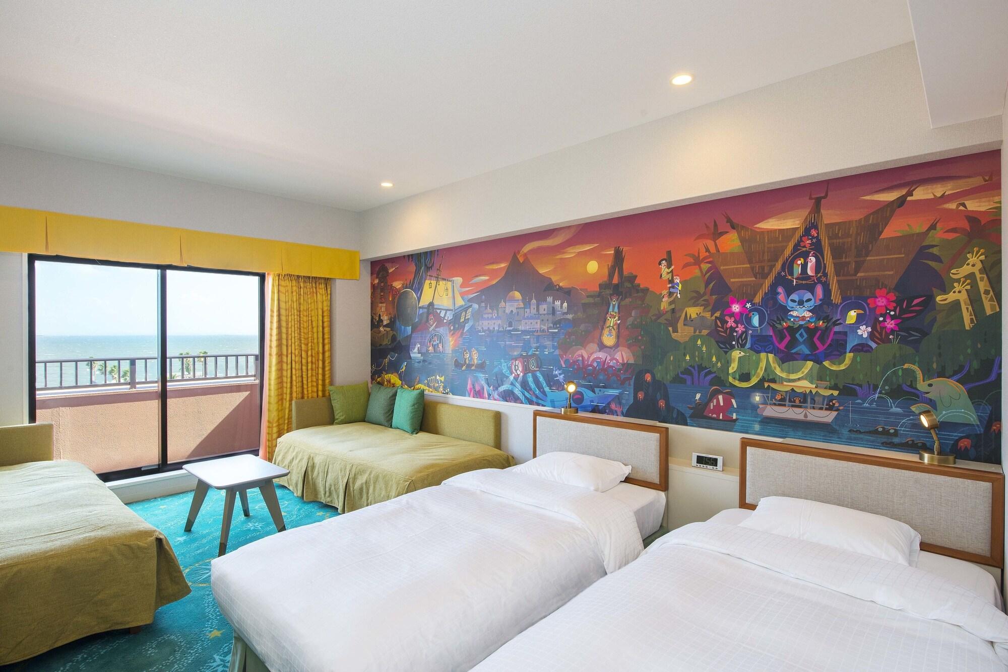 Standard, Side Ocean View