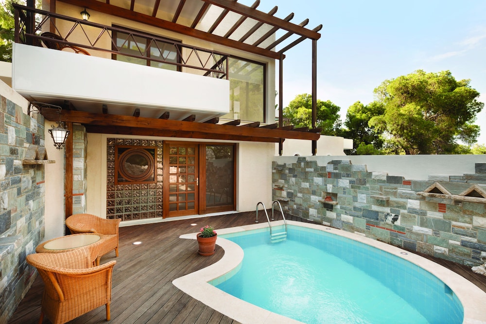 Ramada By Wyndham Loutraki Poseidon Resort in Loutraki-Agioi Theodoroi