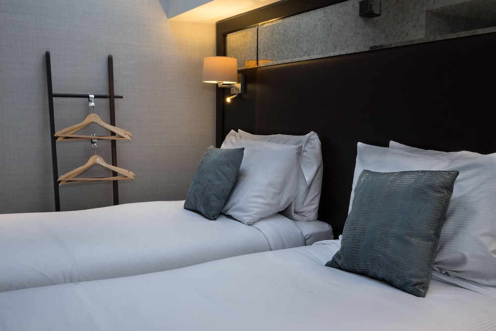 Camden Enterprise Hotel 33/50