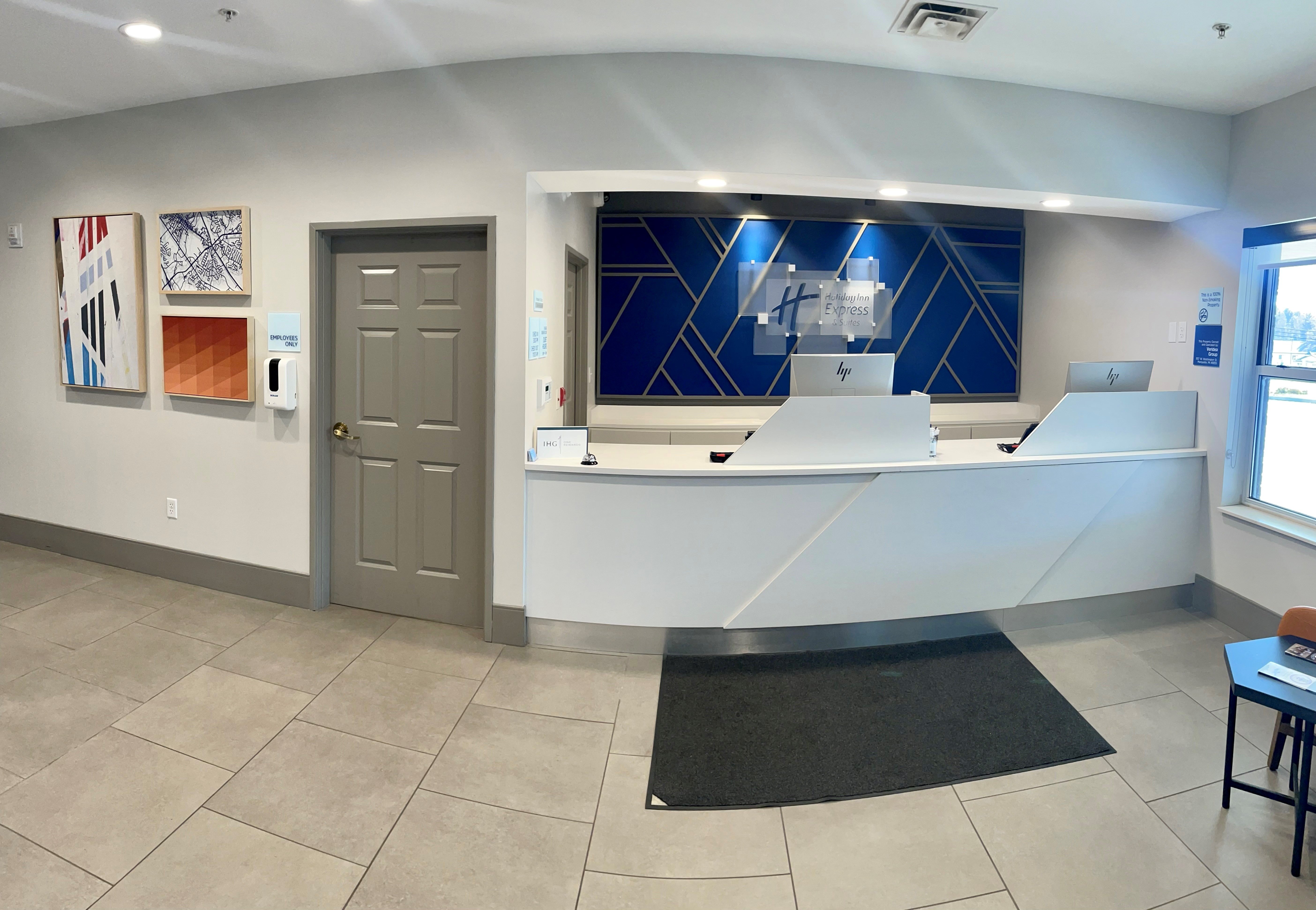 Holiday Inn Express & Suites Marquette, an IHG Hotel 4/50