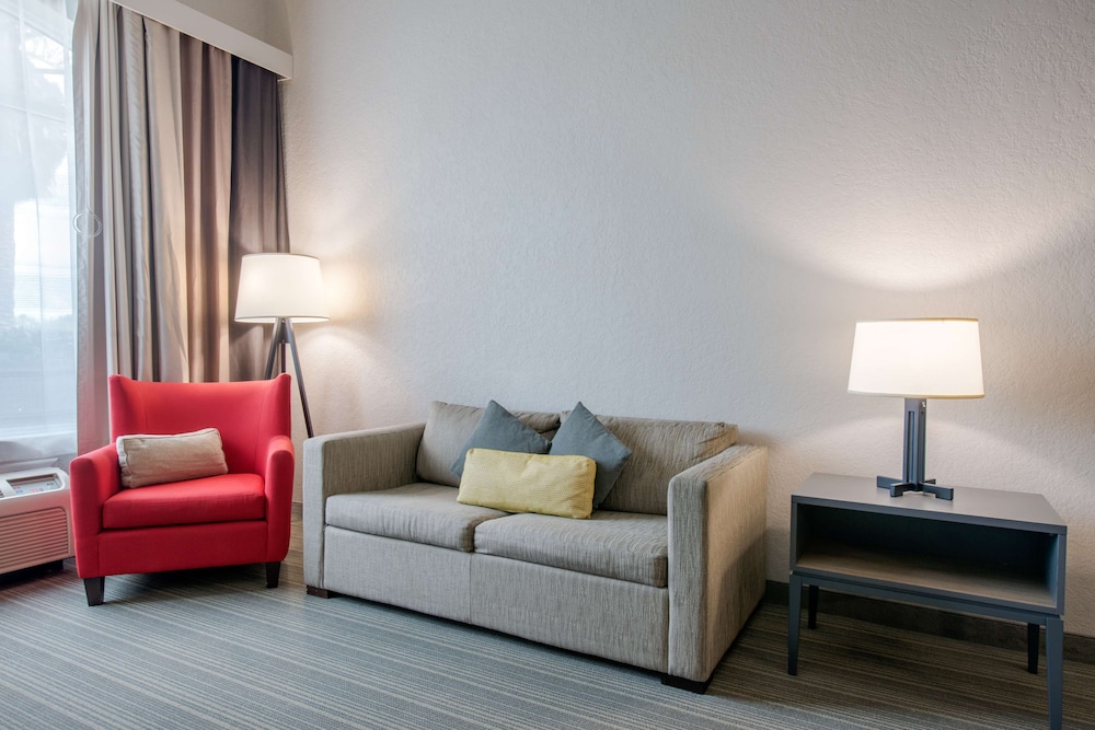 Country Inn & Suites by Radisson, Port Canaveral, FL 21/34