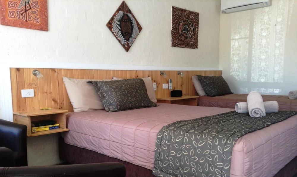 Winchester Motel 14/49