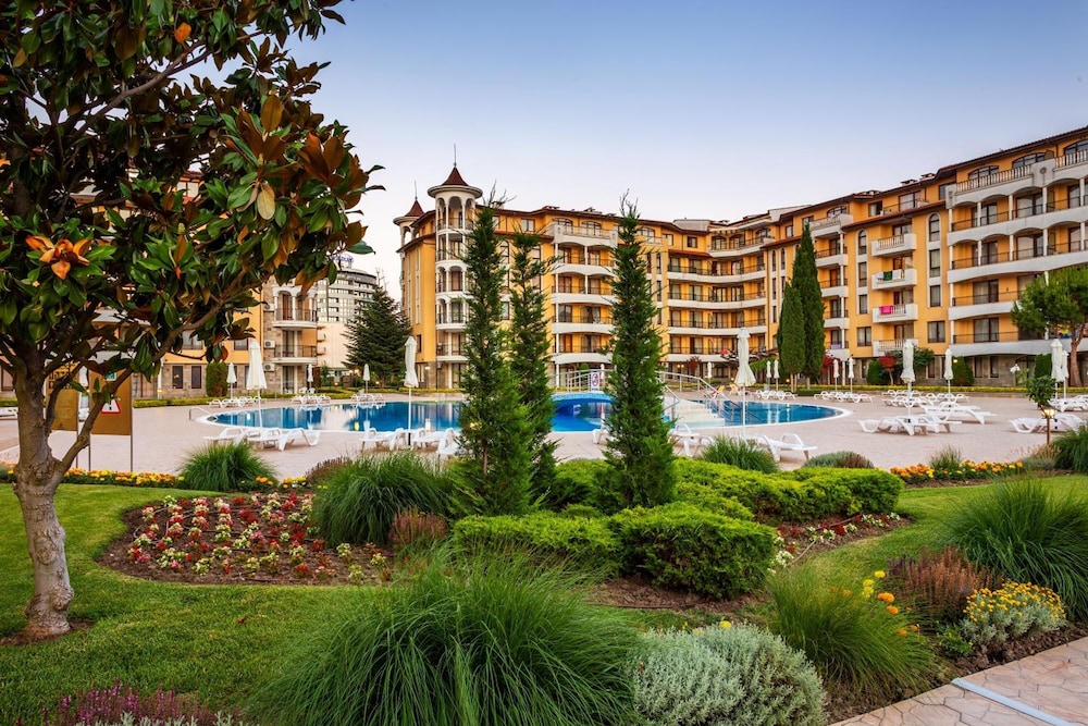 Royal Sun Holiday Complex 41/50